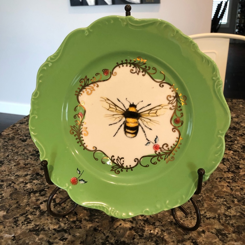 Anthropologie Lou Rota Bumblebee Plates